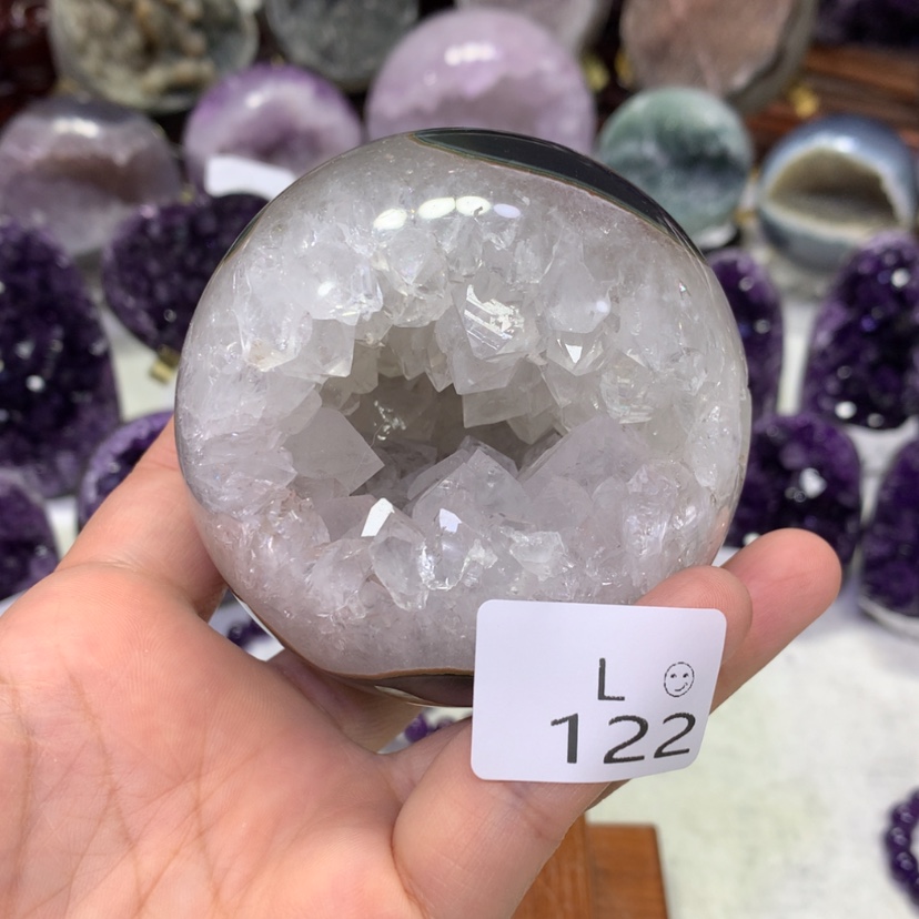 【闪购商品】未镶嵌水晶大型摆件（非配饰）悦****?