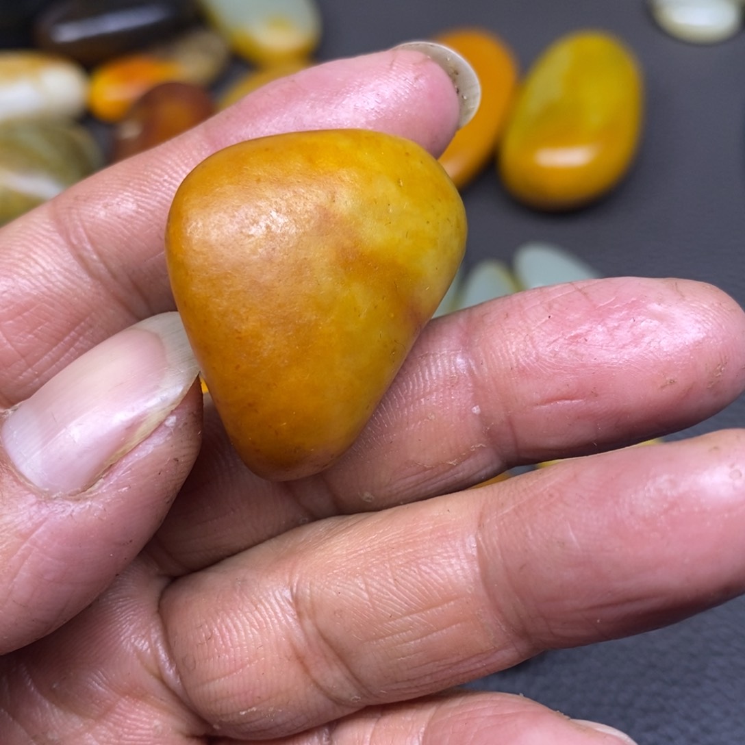 和田玉（糖玉）挂件未镶嵌