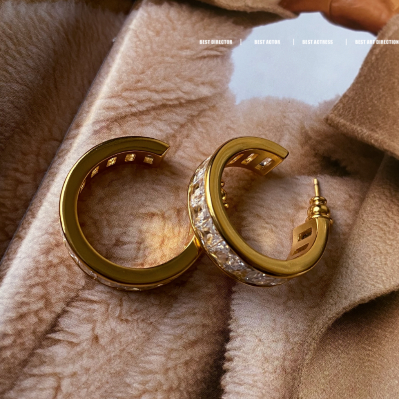 黄铜合成锆石耳饰 轻奢欧美方形锆石经典耳圈00122