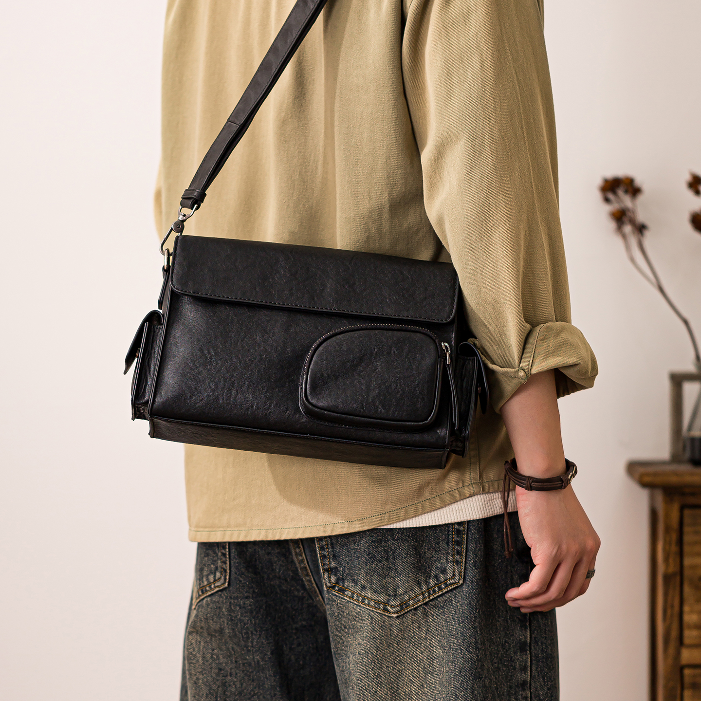 后步新款男士单肩斜挎包真皮小众原创设计高级感头层牛皮单肩包潮