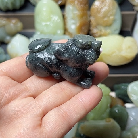 颈饰未镶嵌和田玉阎*