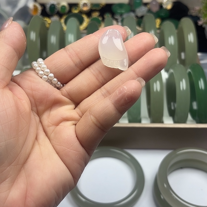 玛瑙/玉髓未镶嵌颈饰