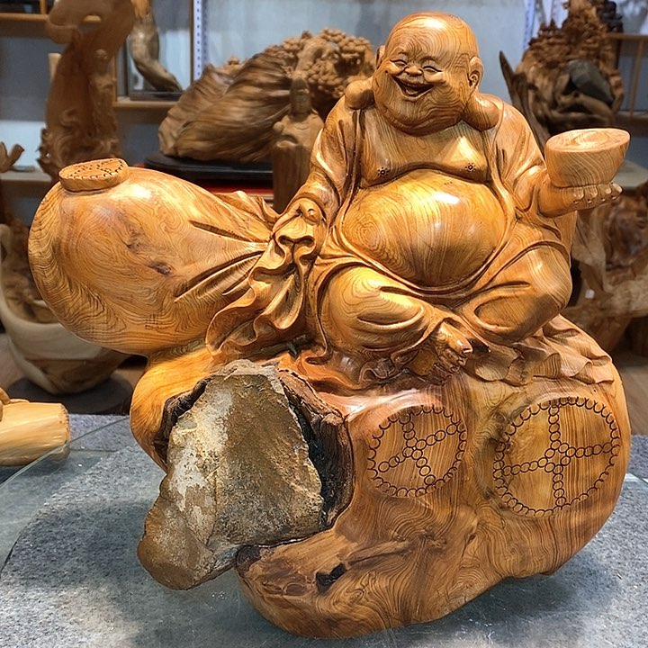 柏木（崖柏）抱石乐乐