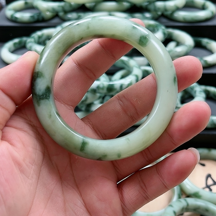 【闪购商品】透闪石-蛇纹石玉手镯未镶嵌W**王