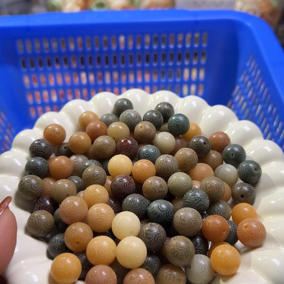 白玉菩提吊坠卡12敦黄六字100颗