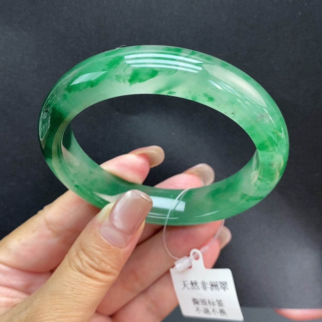 未镶嵌手镯石英质玉