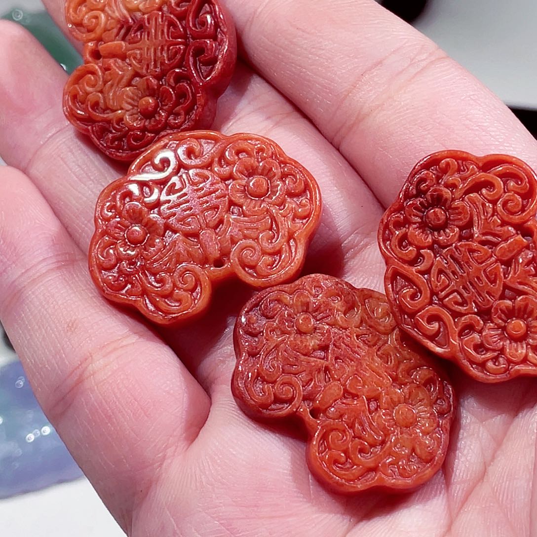 翡翠未镶嵌颈饰先鉴后发一物一证