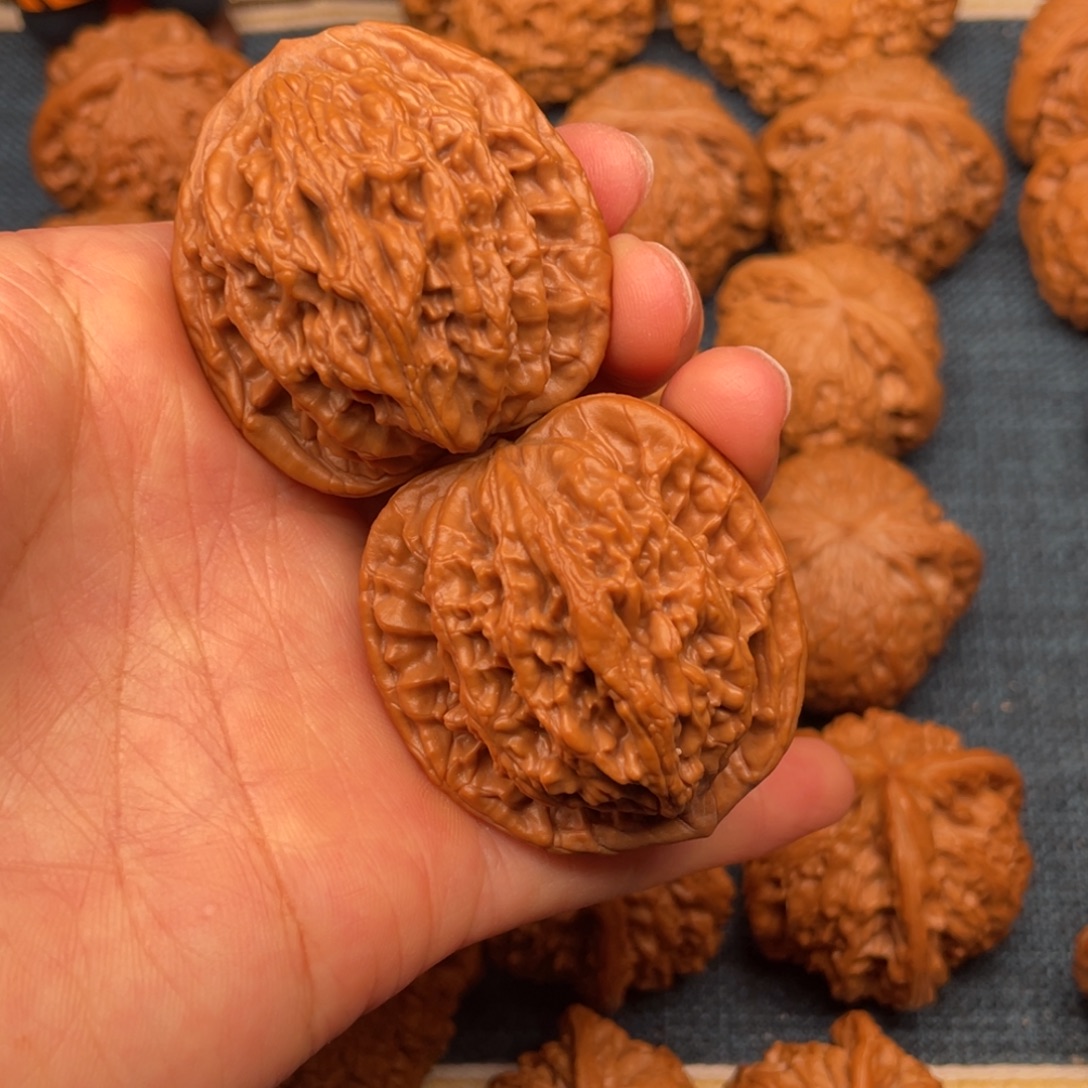 把件文玩核桃41全品毕业虎头46克