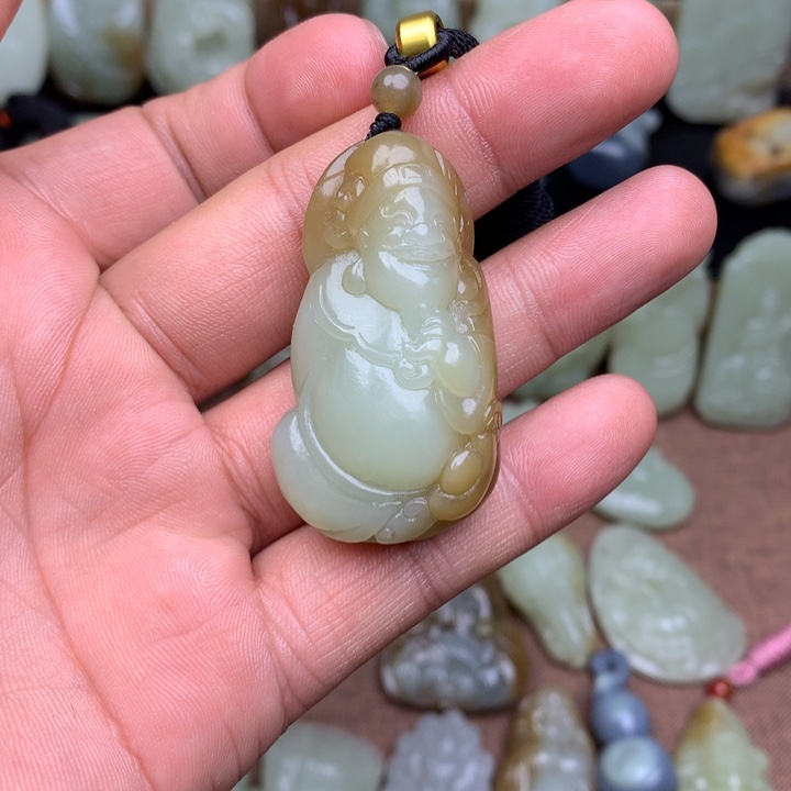 和田玉（糖玉）未镶嵌颈饰