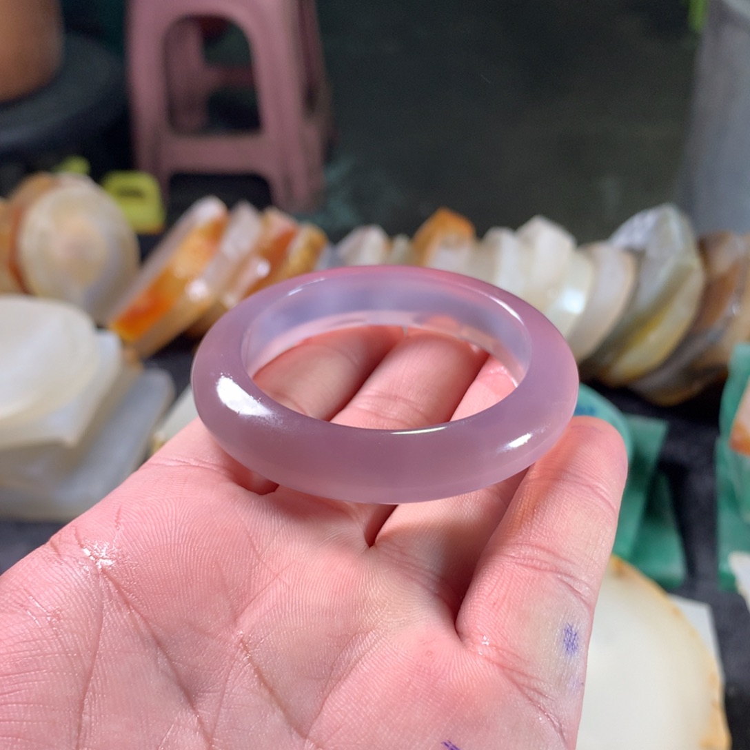 玛瑙/玉髓手镯未镶嵌琳*