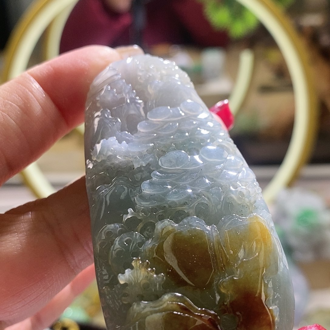 【闪购商品】翡翠颈饰未镶嵌山水