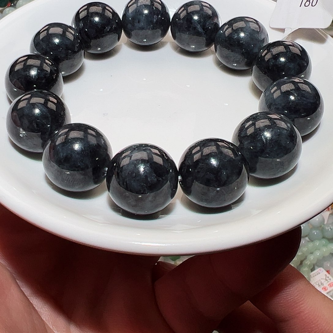 翡翠手链未镶嵌天然翡翠