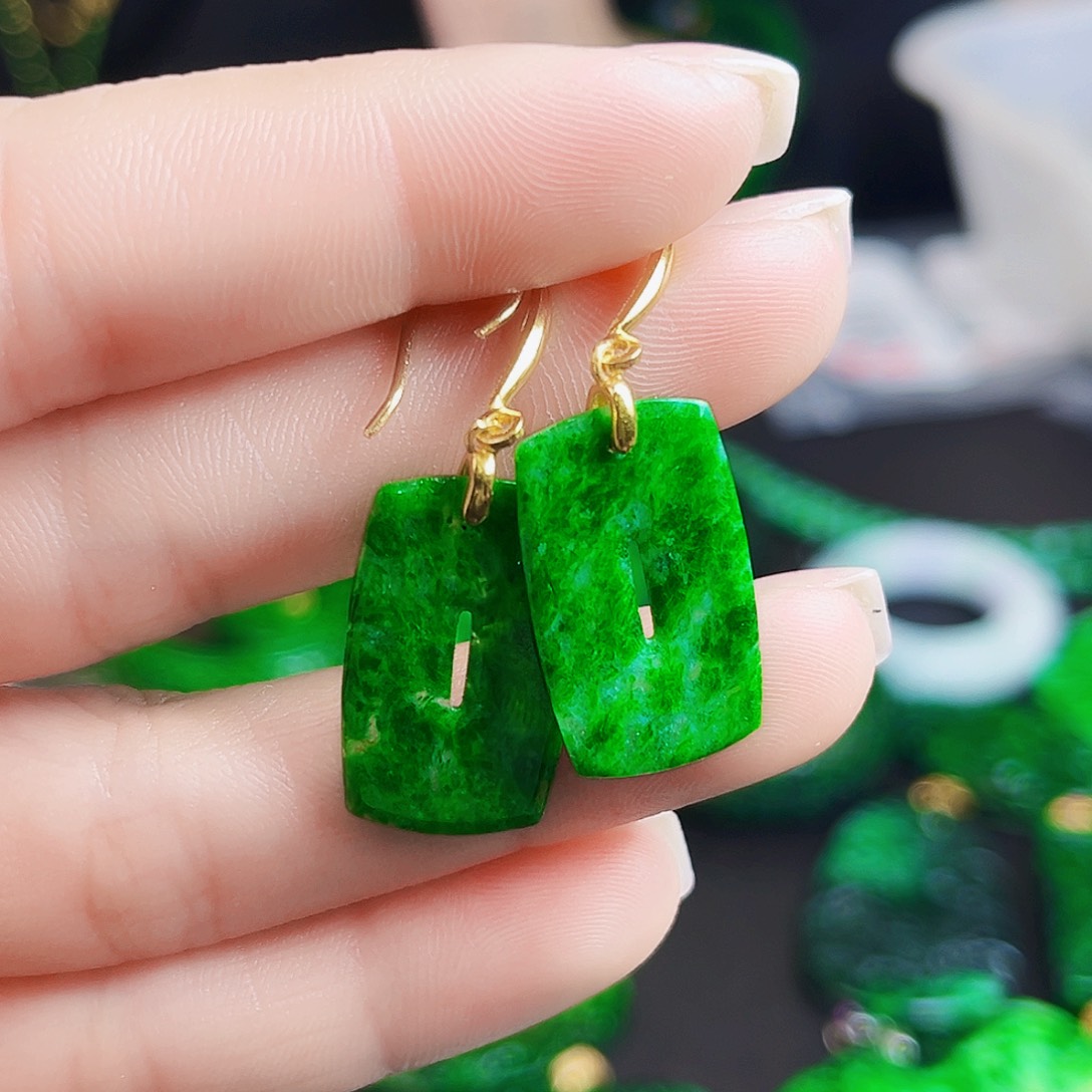 颈饰银S925镶嵌翡翠多样性