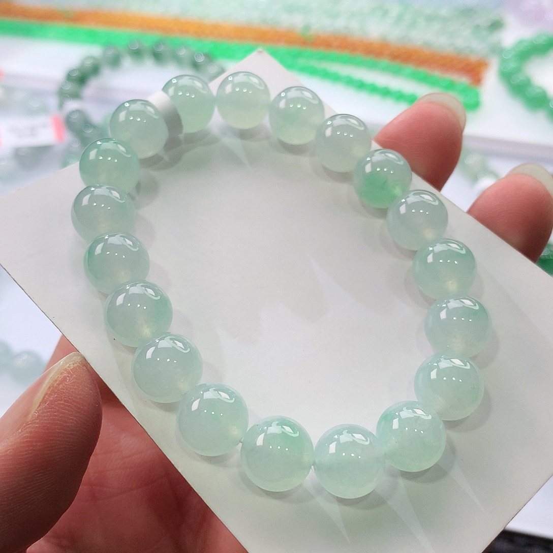 翡翠手链未镶嵌翡翠