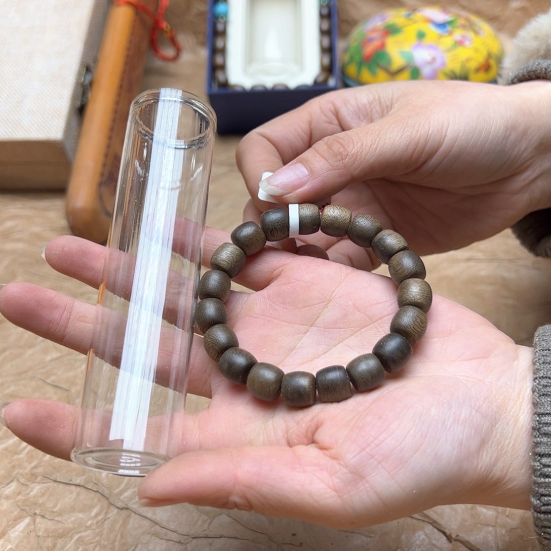 大叶紫檀（黑酸枝木类）