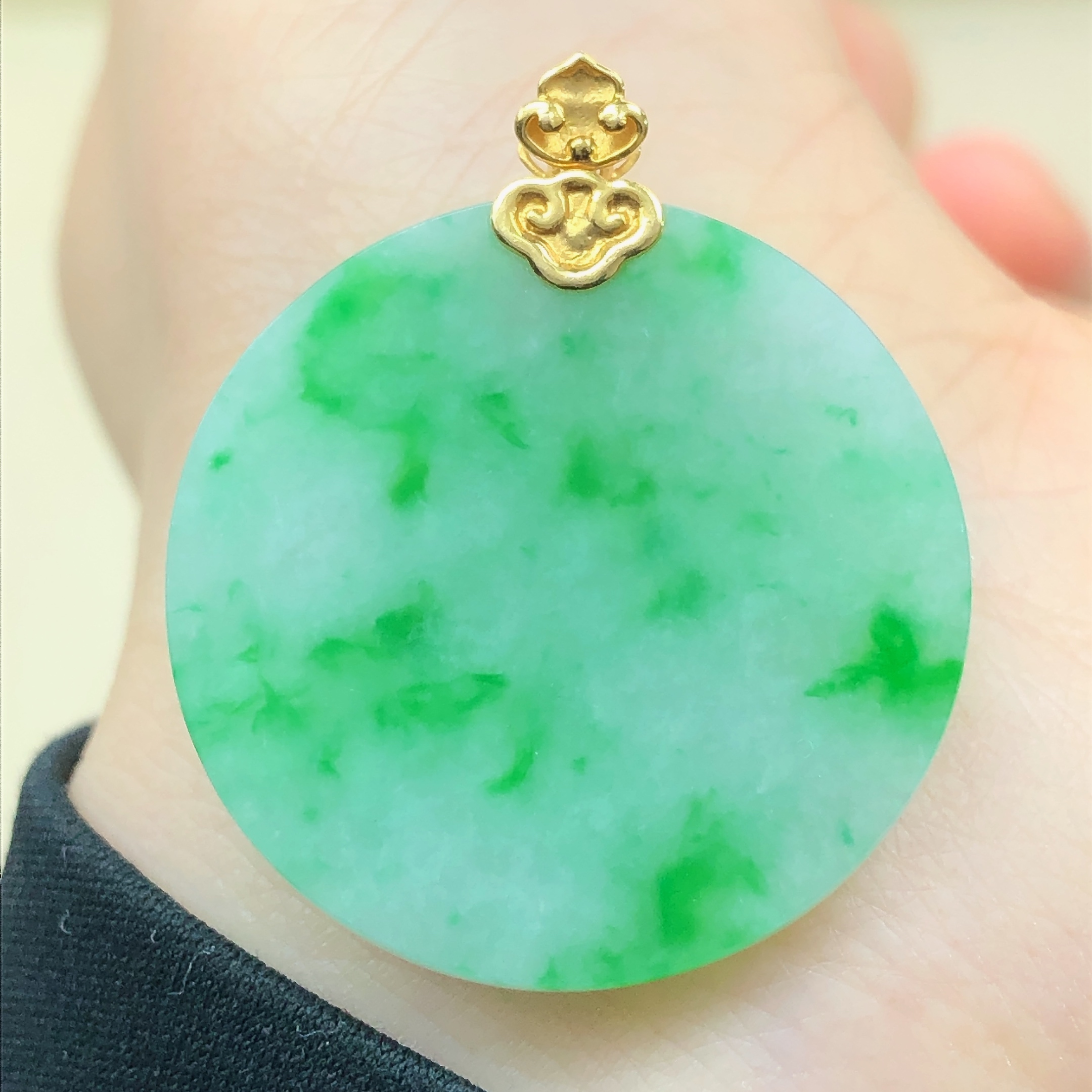 18k金镶嵌天然a货翡翠珠宝玉石冰种阳绿平安无事牌圆牌子吊坠11