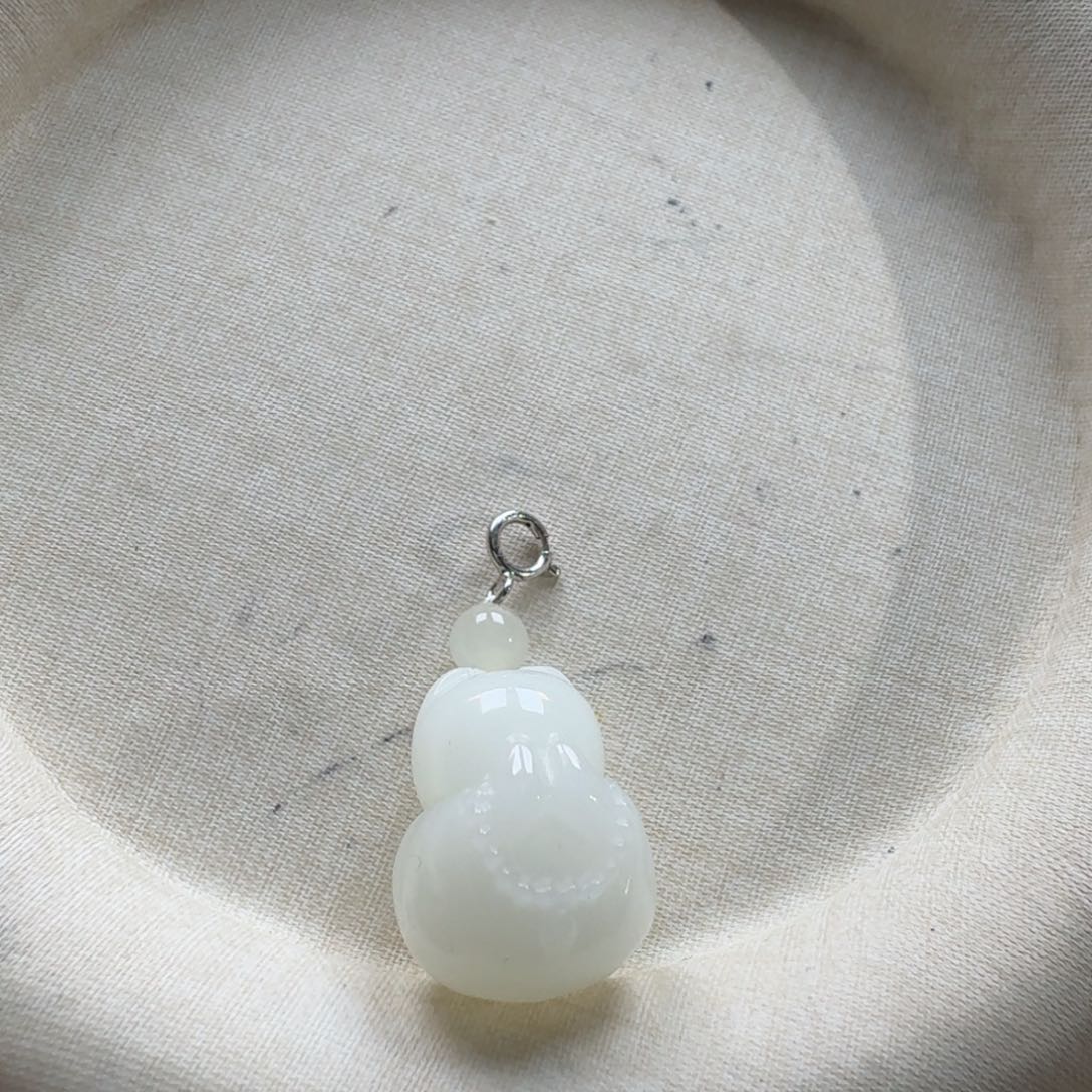 P***t和田玉（糖玉）未镶嵌颈饰