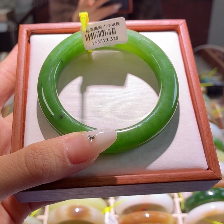 和田玉未镶嵌手镯14。 54/55