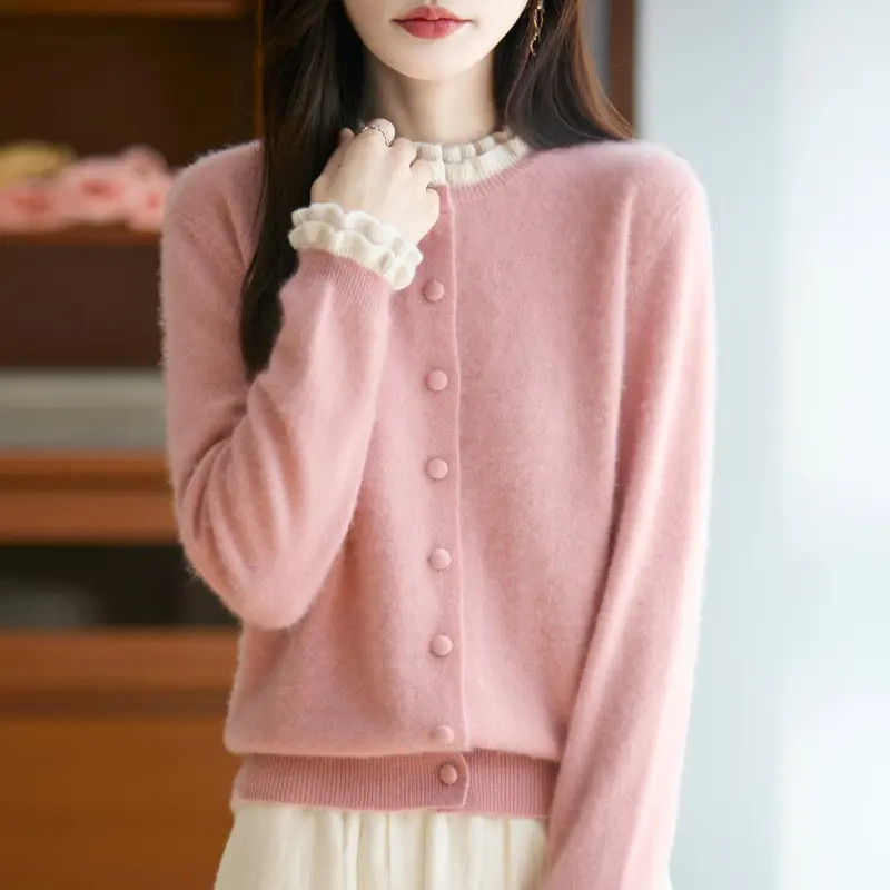 巨好看的木耳领~100%纯羊毛衫秋冬新款时尚木耳边领袖包扣开衫