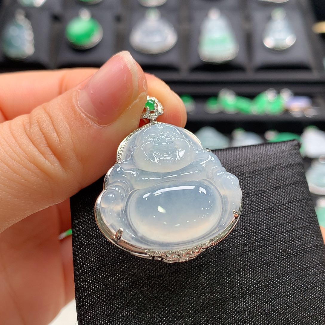 翡翠18K金镶嵌颈饰佛公