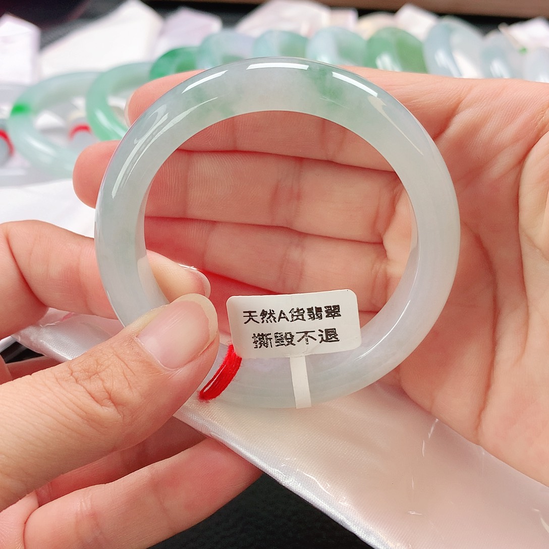 未镶嵌手镯翡翠52正
