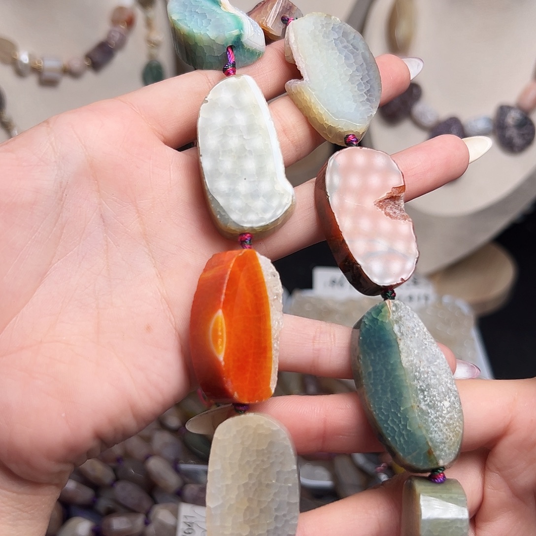 玛瑙/玉髓合金珠宝半成品w710 龙鳞纹晶体随行玛瑙一条