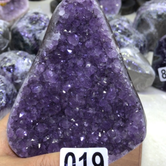 紫晶天然水晶摆件未镶嵌