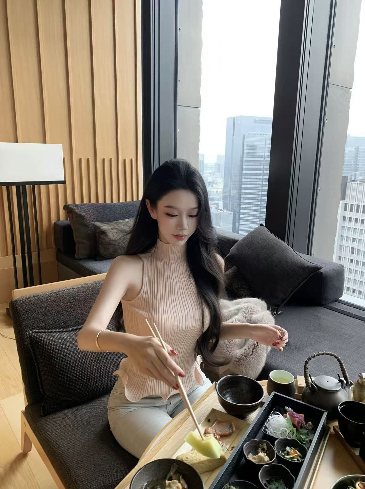 梦梦 MENGMENG｛秋冬修身收腰下摆花边针织打底背心上衣｝