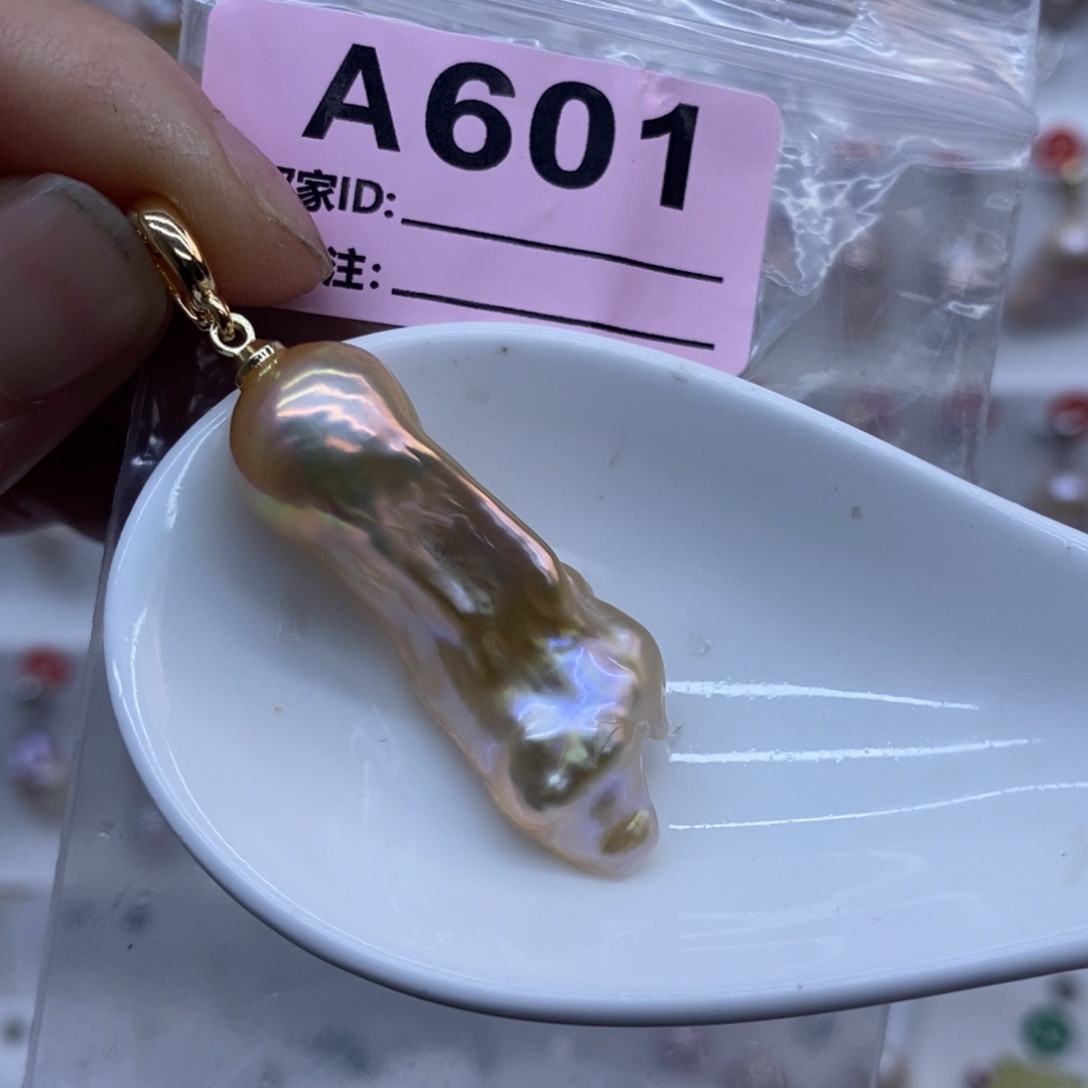 颈饰未镶嵌淡水珍珠