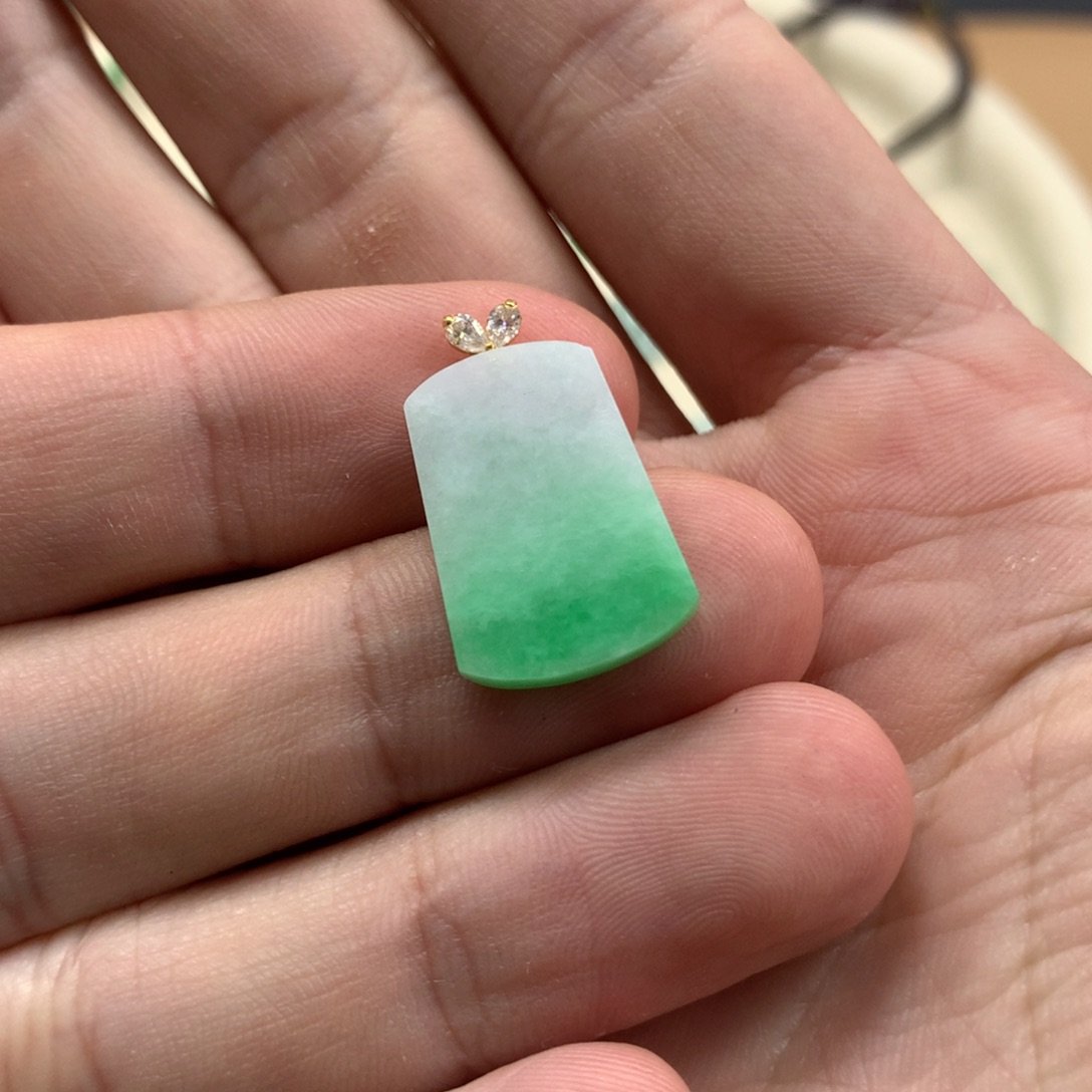 翡翠未镶嵌颈饰天然缅甸Ａ货翡翠