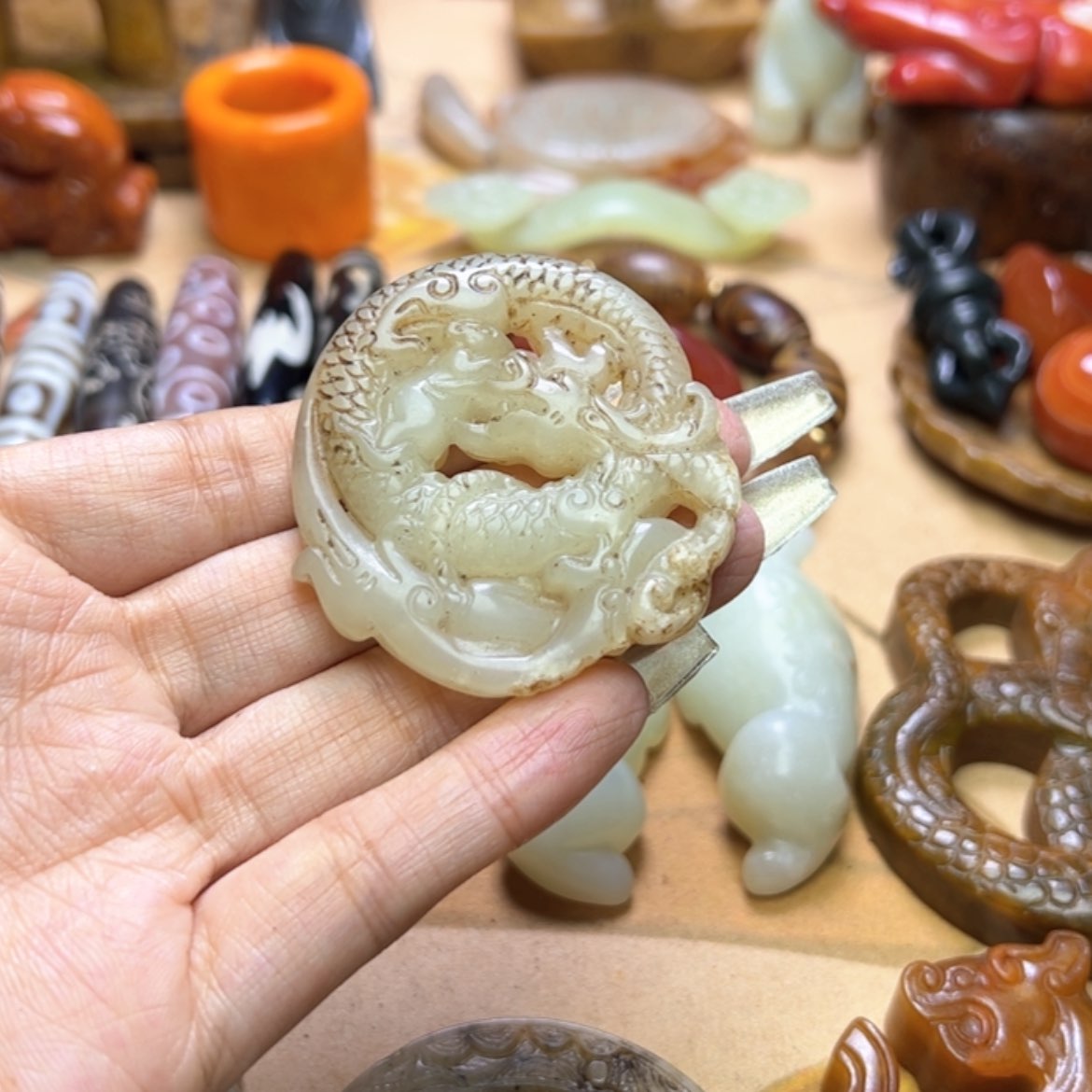 【闪购商品】蛇纹石玉颈饰未镶嵌