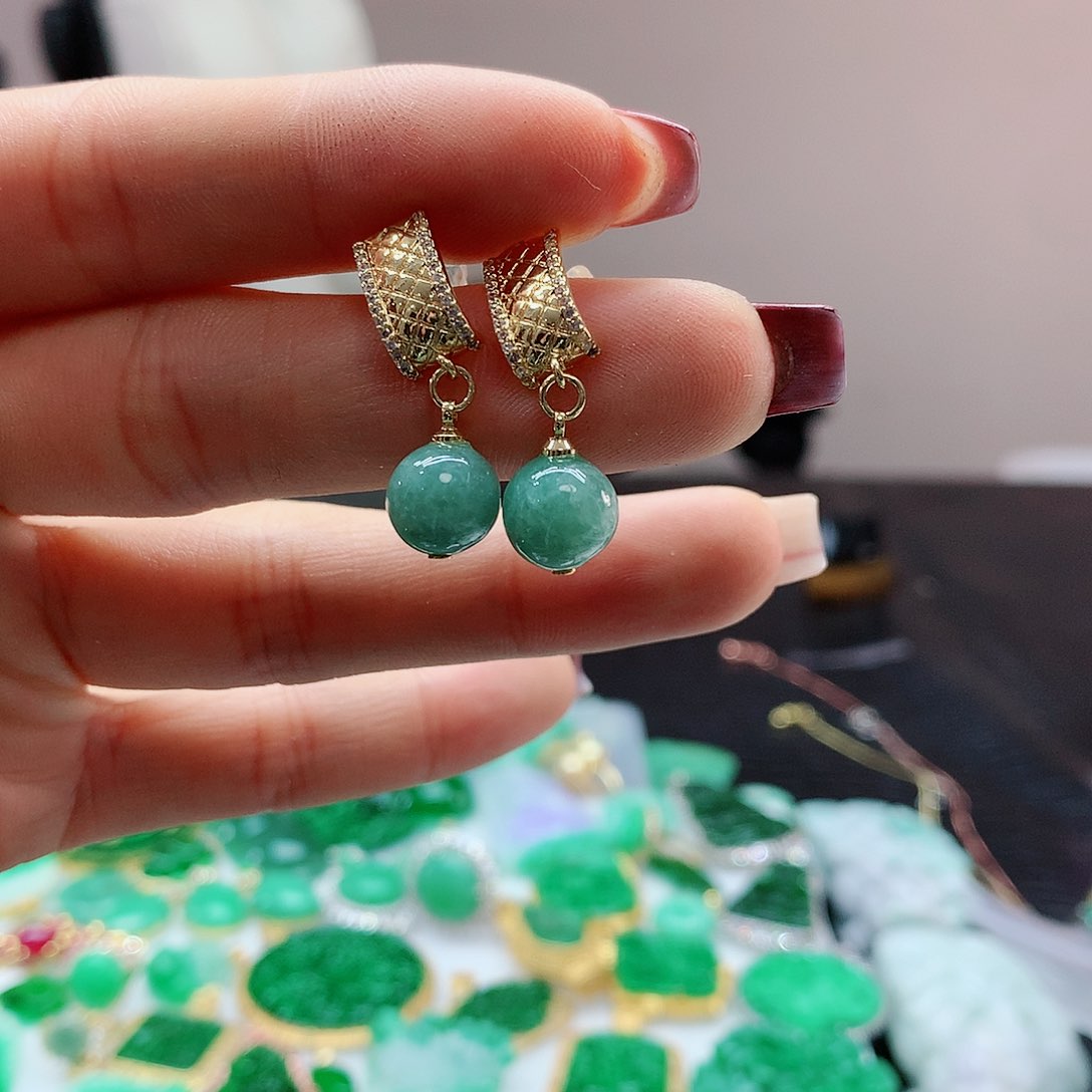 【闪购商品】翡翠耳饰未镶嵌，