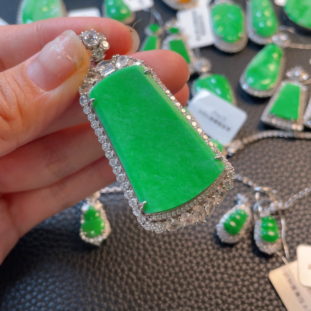 翡翠银S925镶嵌吊坠(不含链)寶*