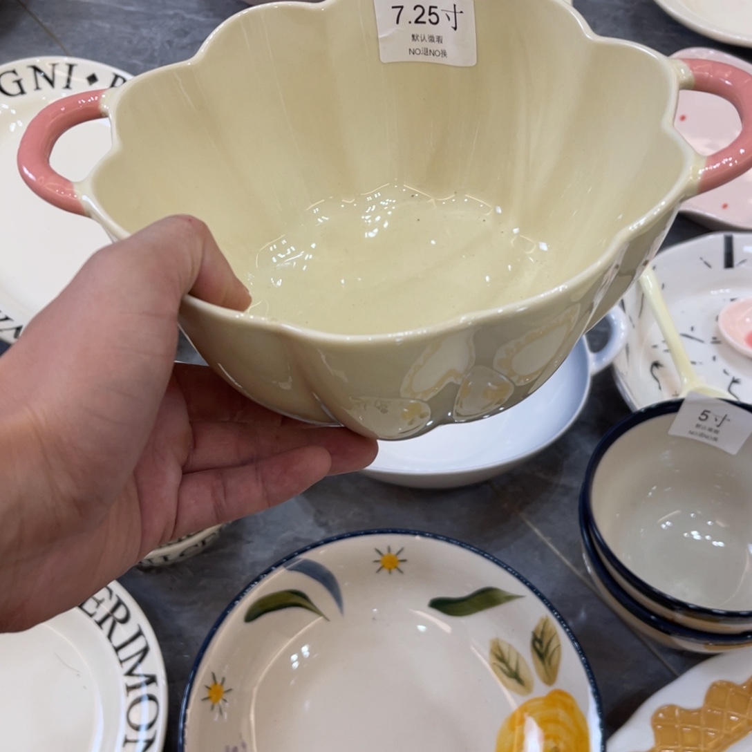 陶瓷微瑕餐具介意勿拍，满18飞！