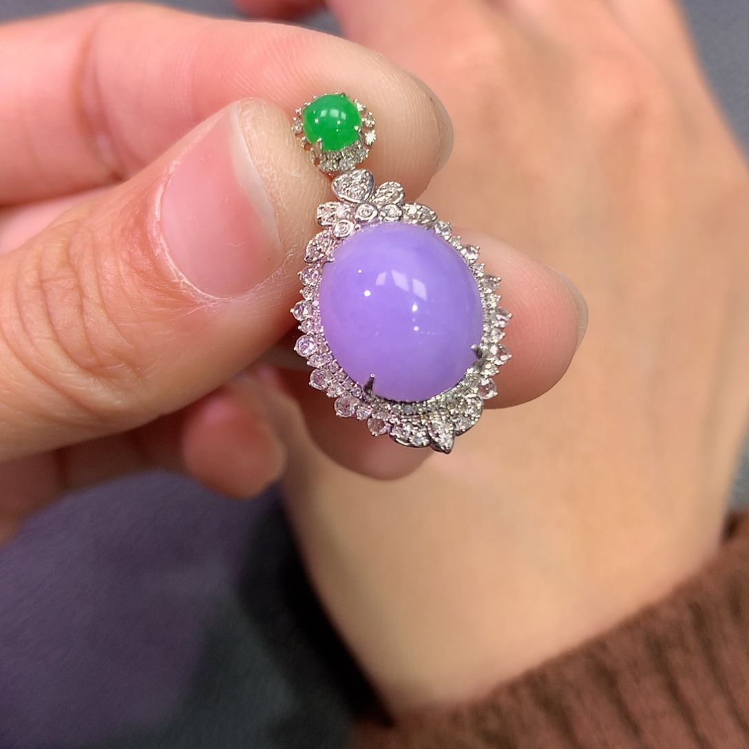 翡翠吊坠(赠链)18K金镶嵌