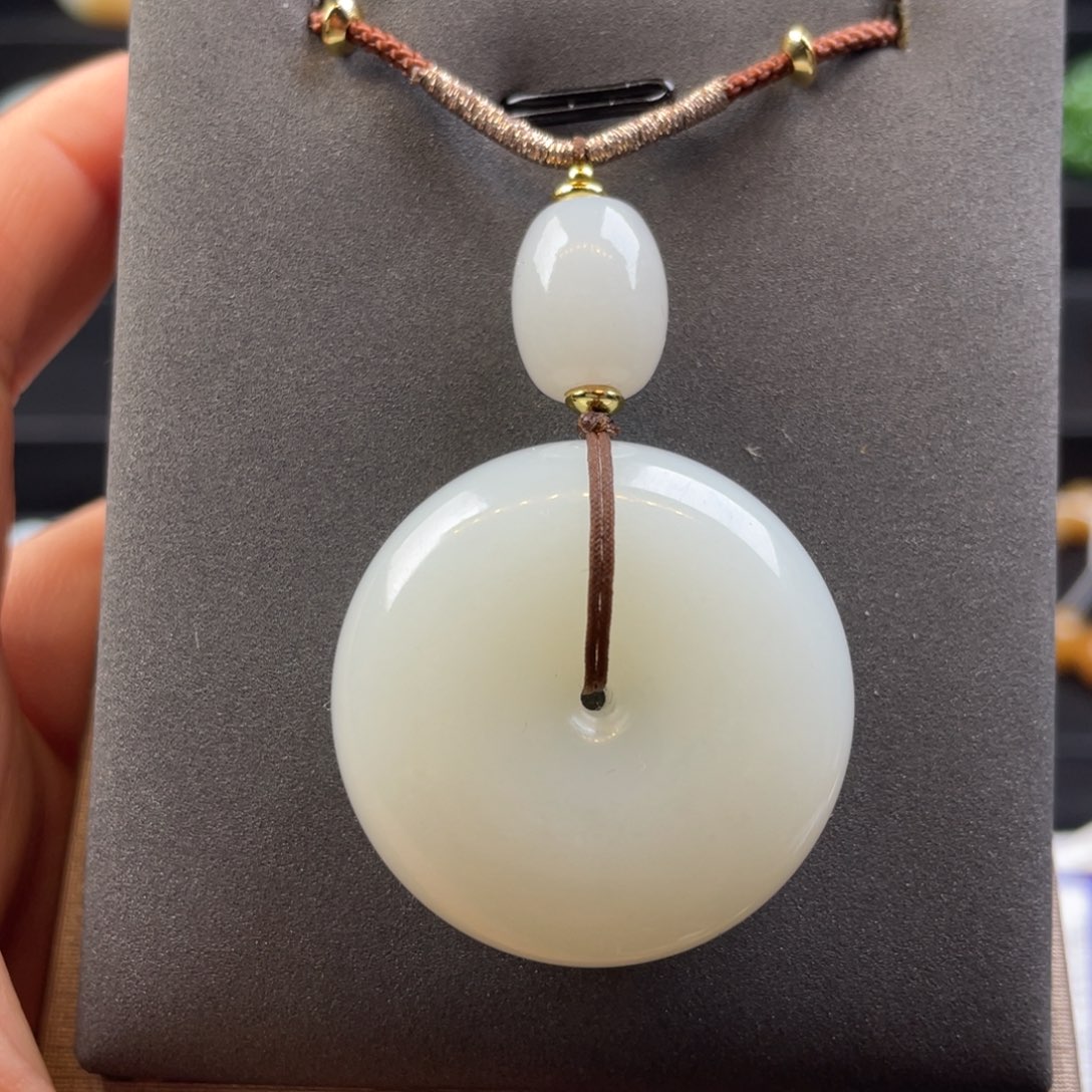 和田玉平安扣未镶嵌