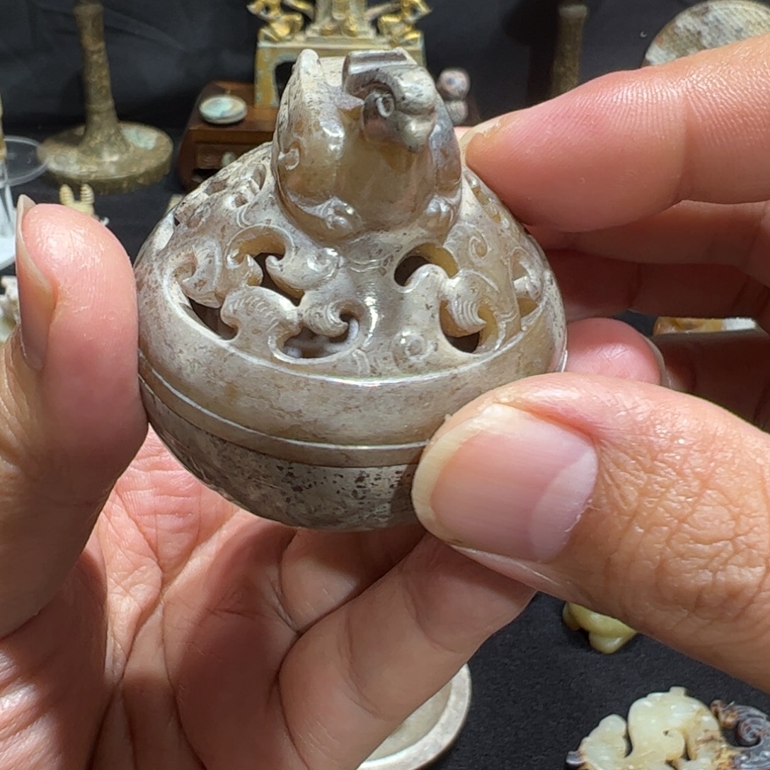 天***玉和田玉（糖玉）未镶嵌挂件我在这里等着你来