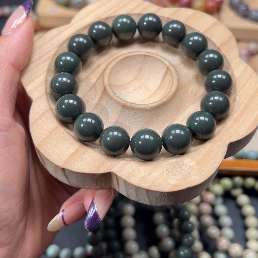 一***糖石英质玉未镶嵌手链22