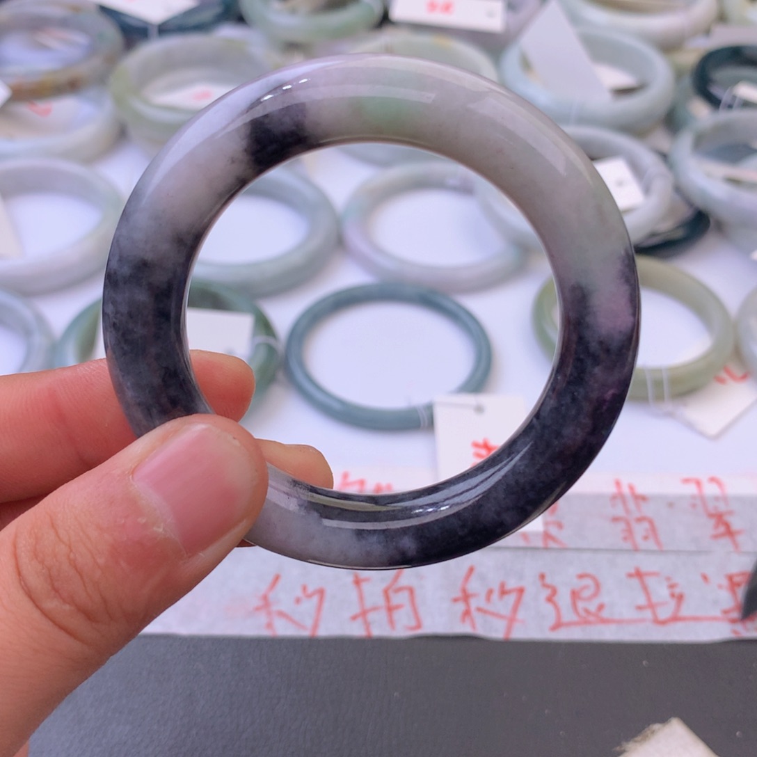 翡翠手镯未镶嵌256888999999