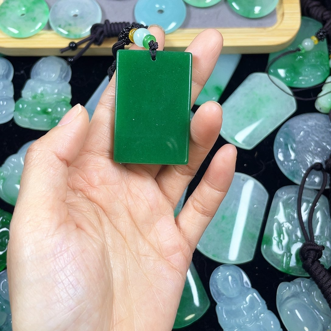 @***@翡翠未镶嵌颈饰吊坠