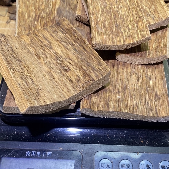 沉香碎屑沉香柬埔寨