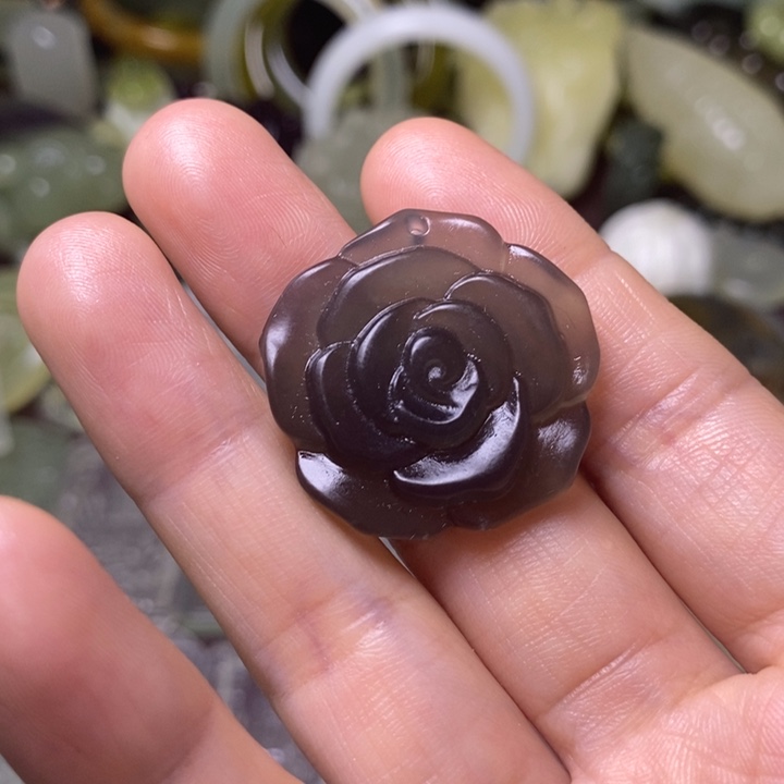 岫玉岫玉颈饰未镶嵌