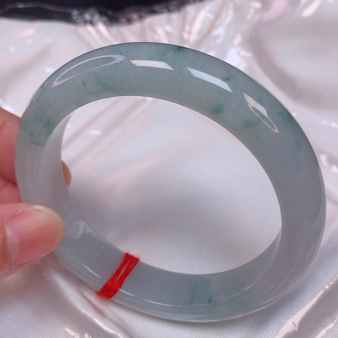 翡翠手镯未镶嵌56+ 翡翠手镯