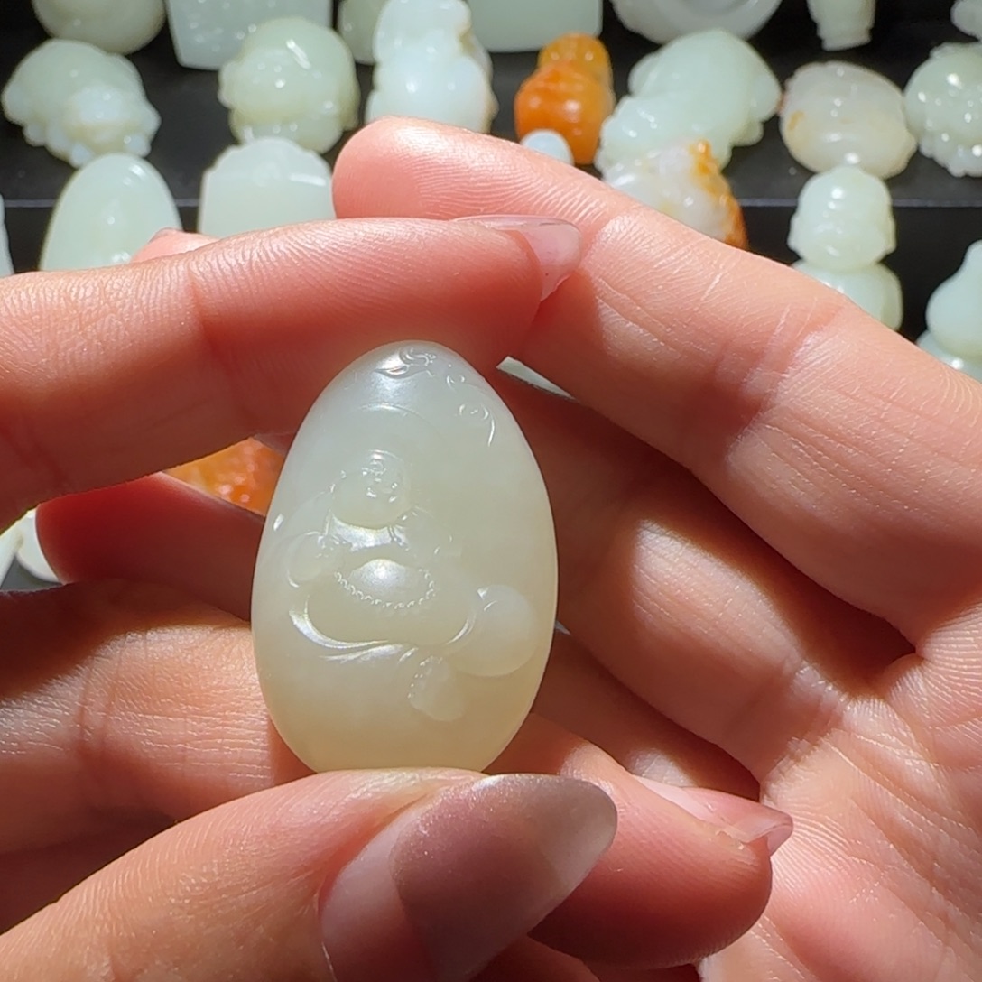 和田玉未镶嵌颈饰