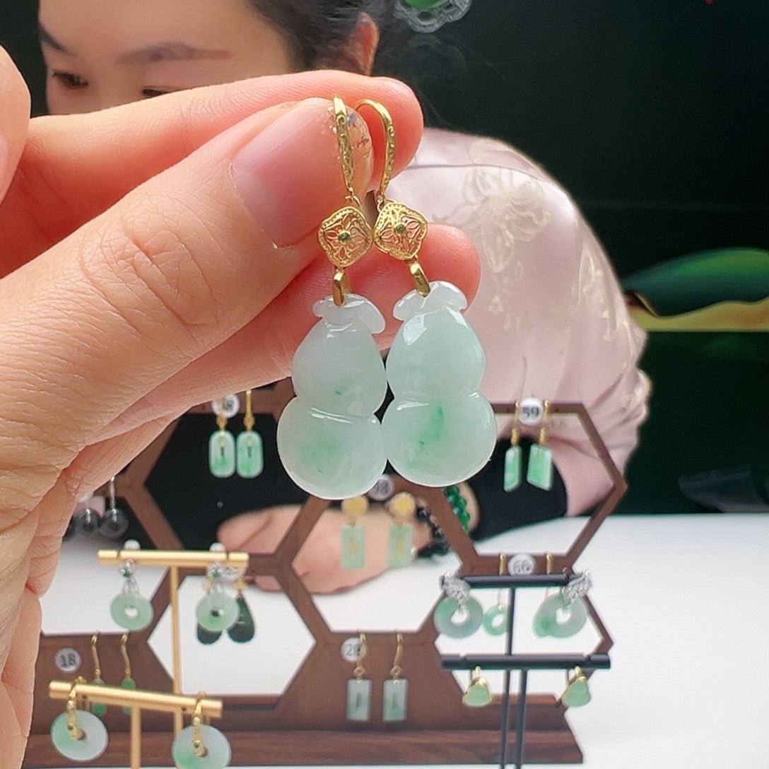 翡翠耳饰18K金镶嵌天然翡翠