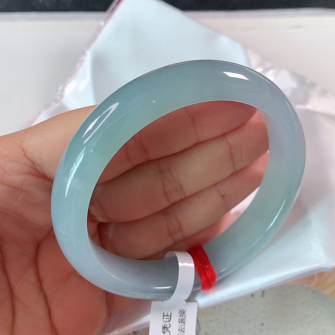 翡翠手镯未镶嵌天空蓝 ①③⑥