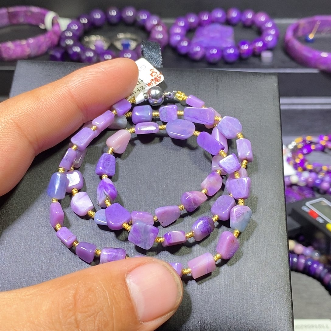 苏纪石（舒俱来）未镶嵌南非舒俱来粉紫玉化随行项链