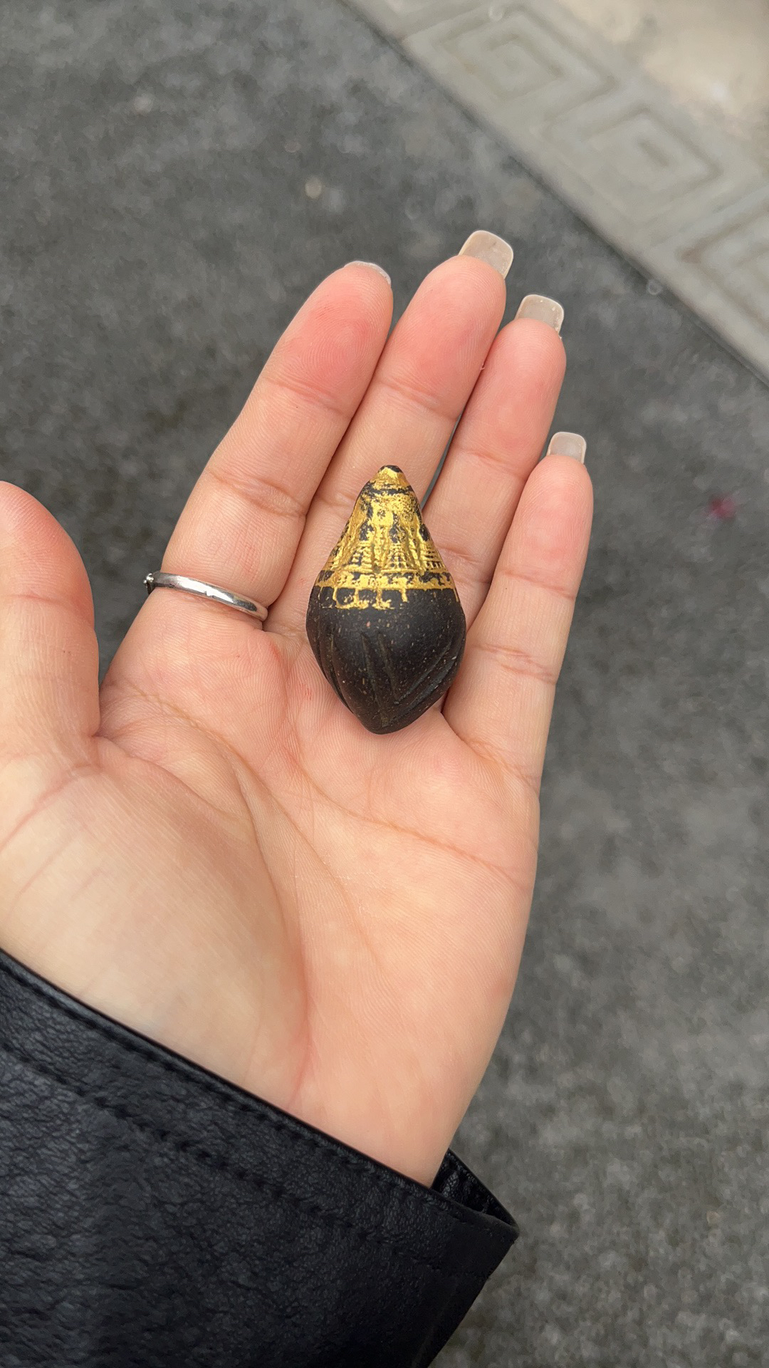 藏式风格泥塑娘拉擦擦吊坠