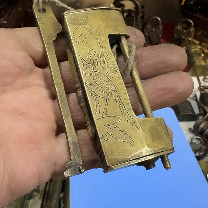 用***3锁好锁哈就睡觉啦明天又起