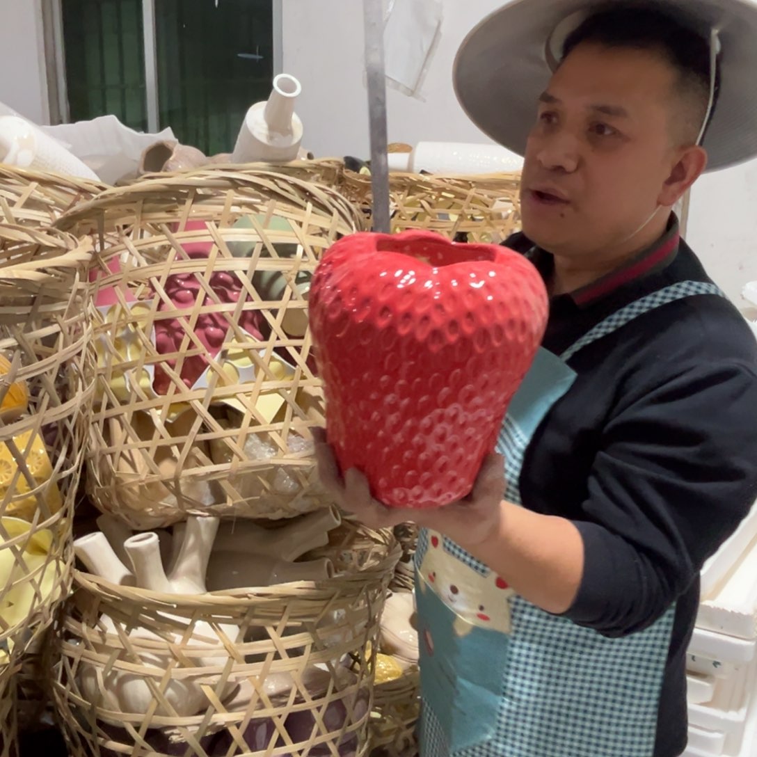 摆件6 号高中低温陶瓷瓶（部分微瑕）